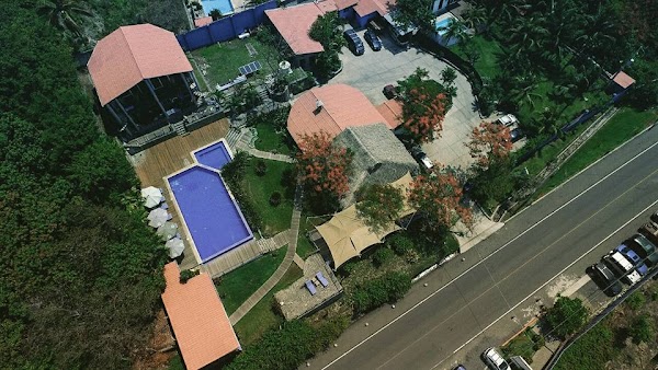 Kayu Hostel & Resort